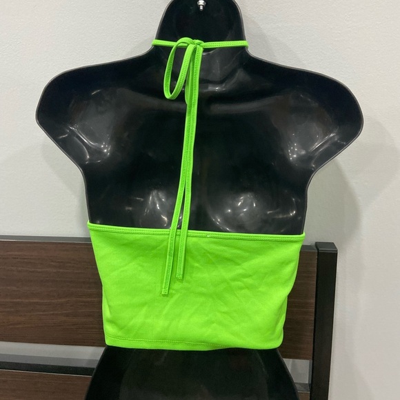 ZARA NWOT neon green keyhole halter crop tank - Picture 3 of 4